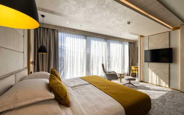 East Plaza Hotel