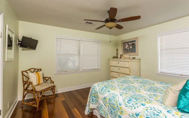 4219 13th Street by Hodnett Cooper