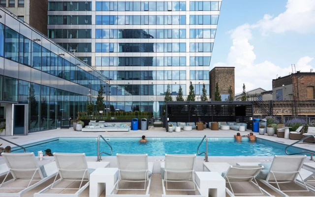 Top-tier Stay 49th Fl Lakefront City Views