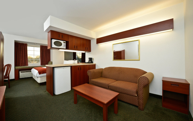 Americas Best Value Inn & Suites - Lake Charles / I - 210 Exit 5