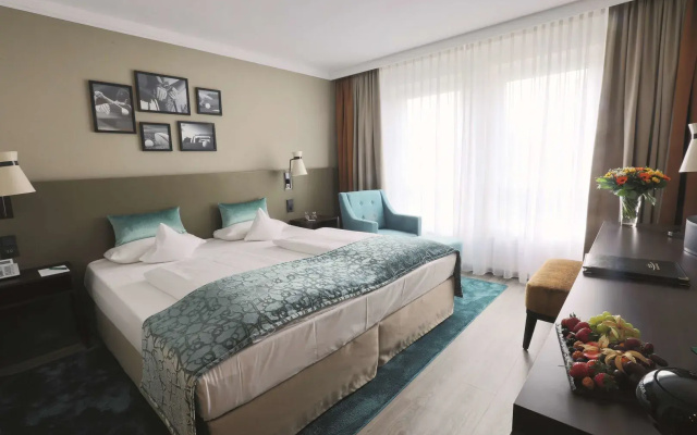 Court Hotel