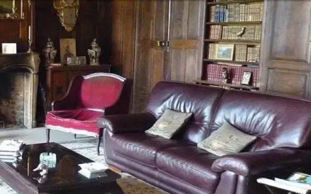 Château de Paray le Frésil
