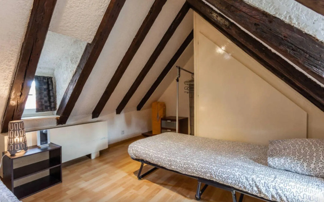 Apartment rue des Veaux
