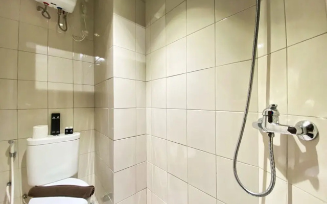 Comfort Studio Room At Mekarwangi Square Cibaduyut Apartment