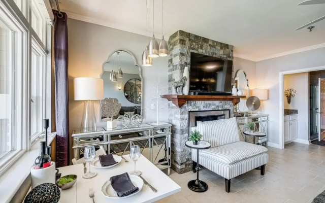 Beach + Pool Access: Smith Mountain Lake Getaway!