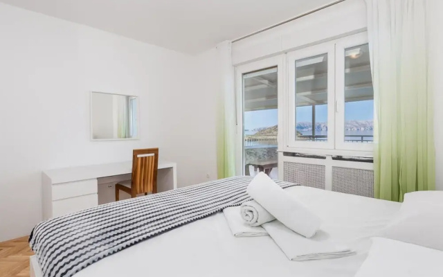 Nice Home in Sv.juraj With Wifi and 3 Bedrooms