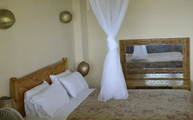 Yoset Hotel