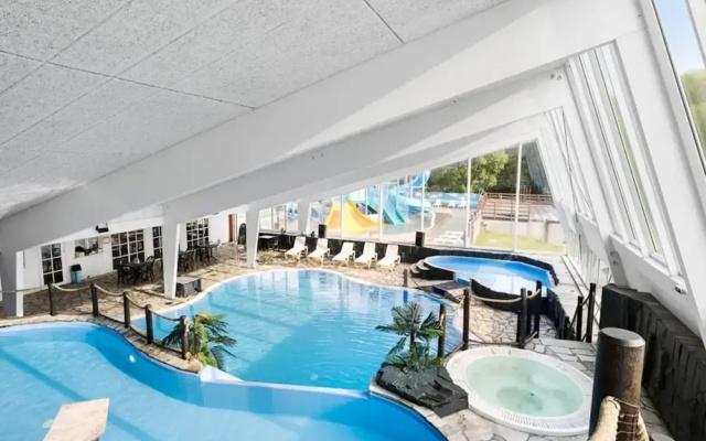 6 Person Holiday Park Home in Hesselager