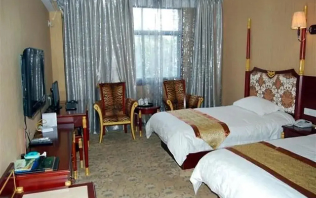 Golden Harbour Hotel