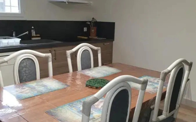 T1 Dans Maison Au Calme