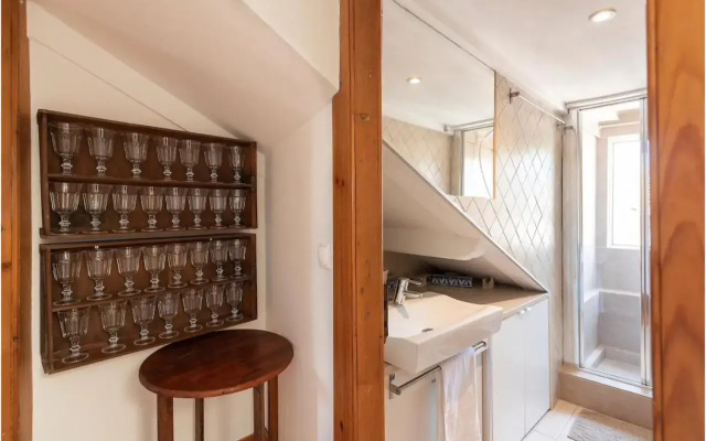 Charming central sunny penthouse