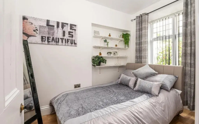1 Bed Central Garden Apartment