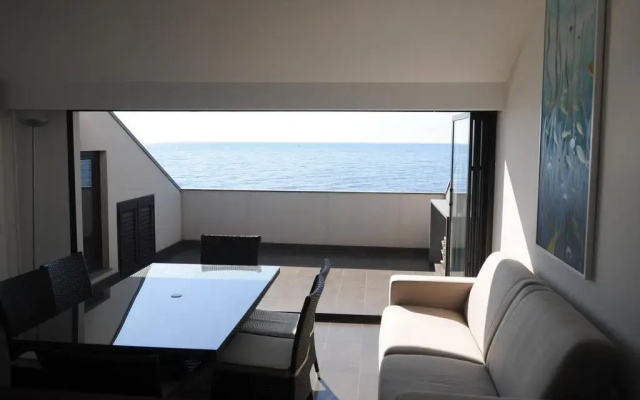 The Roof On The Sea