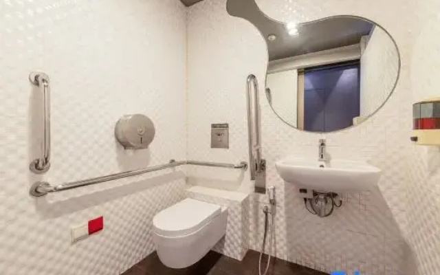 Bluewaters Female-Only Hostel
