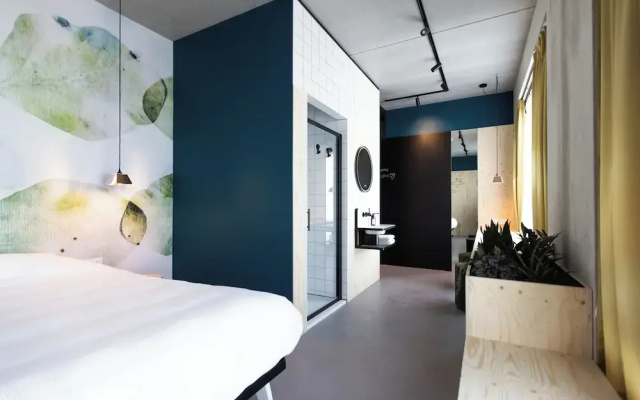 The Urban Hotel MOLOKO - just a room - digital key by SMS