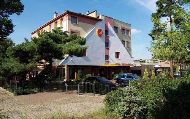 Hotel Bartan Gdansk Seaside вид на фасад
