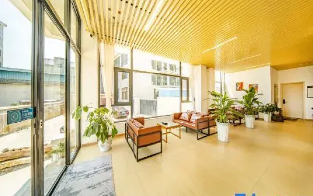 Mile Huahai Homestay (Huquan Ecological Park)