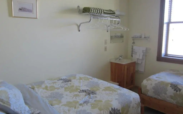 5th Avenue Bed & Breakfast