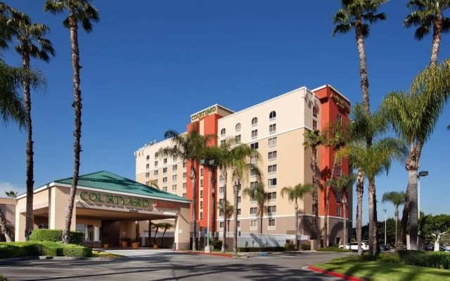 Courtyard by Marriott Baldwin Park