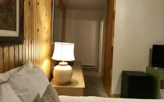 Colter's Lodge