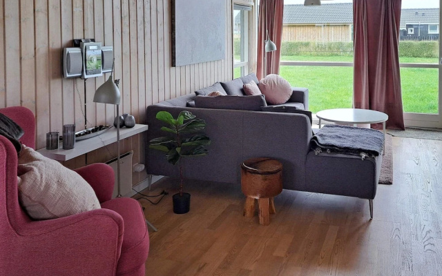 Spacious Holiday Home in Storvorde near Sea