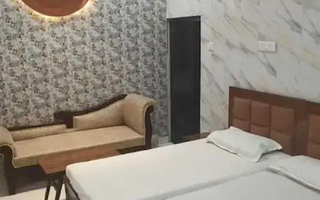 Lal Mani Kothi Homestay