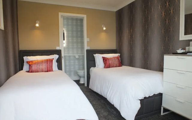 The Crown Hotel
