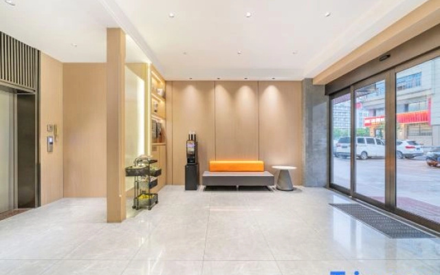 Left  Bank Yunji  Hotel