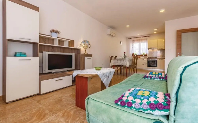 Stunning Apartment in Pula With Wifi and 2 Bedrooms