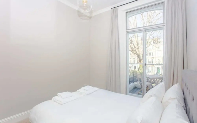 Modern & Spacious 1 Bedroom Apartment in London