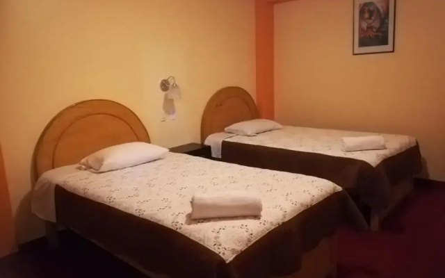 Samary Hostel
