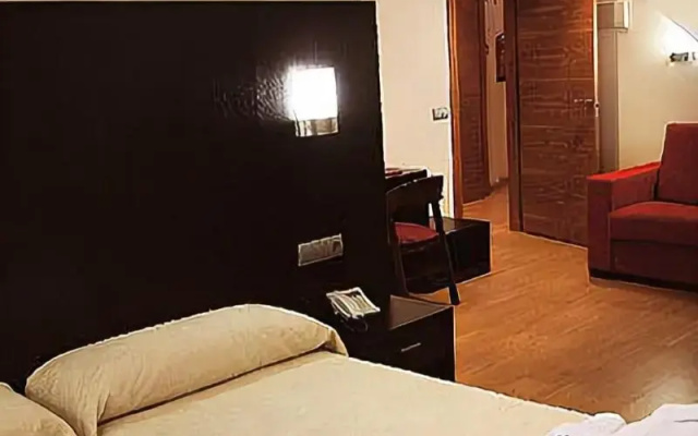 Hotel 44