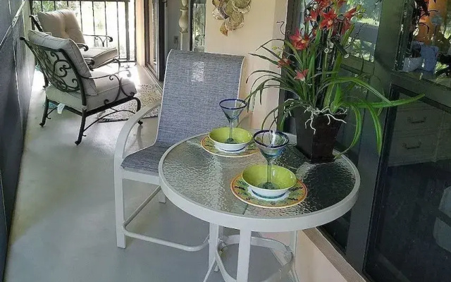 Greenbrier St Condo