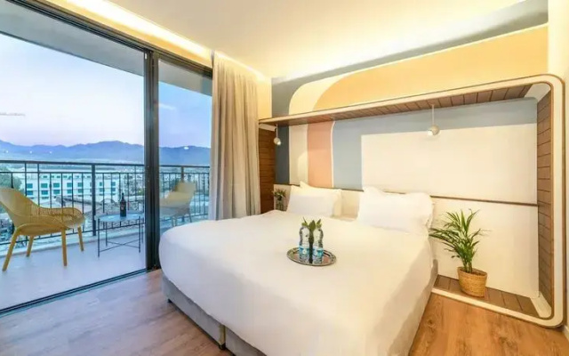 Hotel Cosmos Cuisine Guest House
