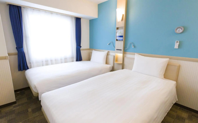 Toyoko Inn Toride-eki Higashi-guchi