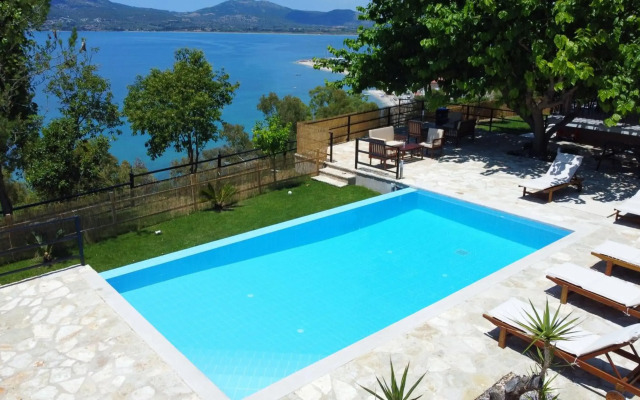 Paleros View Inn