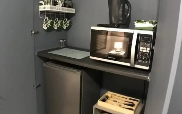The Minimalist studio on the bay