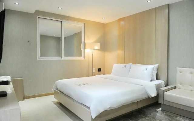 Nox Hotel