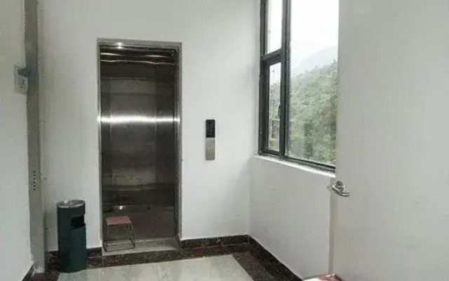 Longyuan Hotel