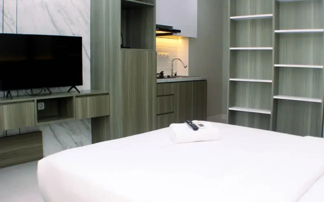 Comfy Studio Apartment at LRT City Jatibening