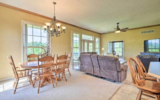 'angler's Ridge' Waterfront Family Getaway!