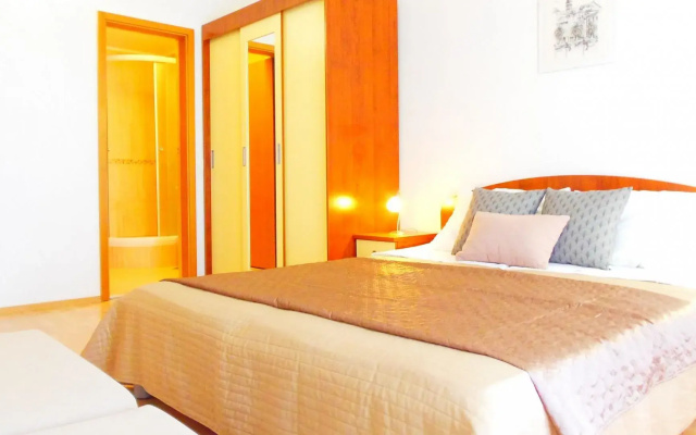 Apartment Bor - with great view: A1Garbin Makarska, Riviera Makarska