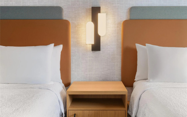 Hampton Inn & Suites by Hilton Langley-Surrey