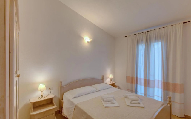 Apartment in Bageis with swimming pool