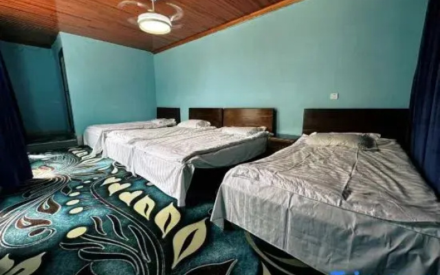 Yining Jingya Hefeng Homestay