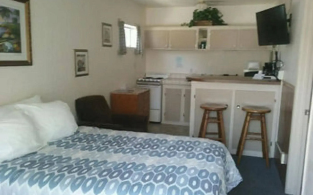 Bishop Village Motel