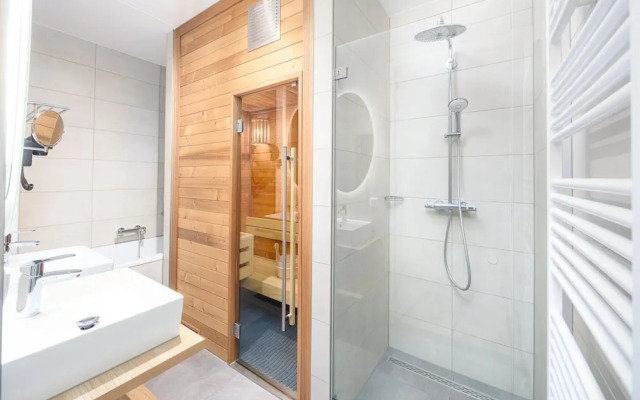 Beachfront Apartment for Four in Workum