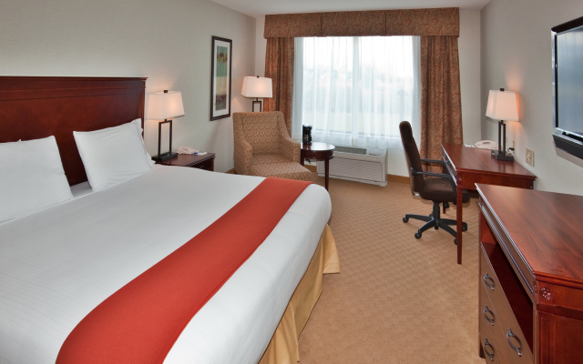 Holiday Inn Express Hotel & Suites Brockville by IHG