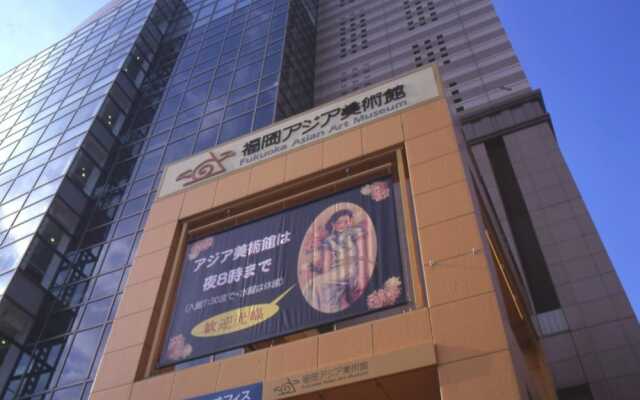 Yagura Hostel Фукуока вид на фасад