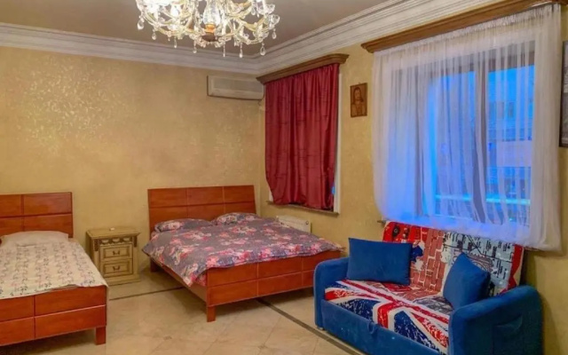 4 ROOM SUITE lN TBILISI CITY